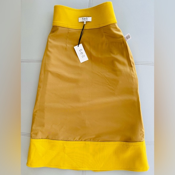 NWT! sea NY
Wool Traditions 
A-Line Zip Skirt 
YELLOW w/ Contrast satin lining 0 - Picture 14 of 16
